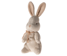Load image into Gallery viewer, My first bunny - Off white