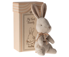 Load image into Gallery viewer, My first bunny - Off white