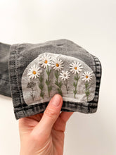 Load image into Gallery viewer, Stick & Stitch Embroidery patterns, embroidery patches: Summer Vibes