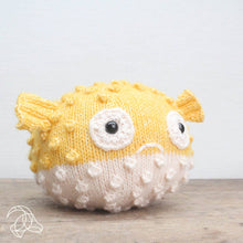 Load image into Gallery viewer, DIY Knitting Kit - Bart Blowfish
