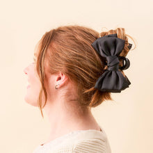 Load image into Gallery viewer, Satin Bow Claw Clip- Black
