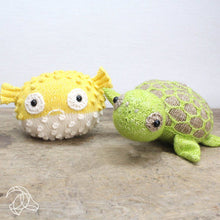 Load image into Gallery viewer, DIY Knitting Kit - Bart Blowfish