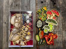 Load image into Gallery viewer, Mini DIY painting Mushrooms and Toadstools gift set