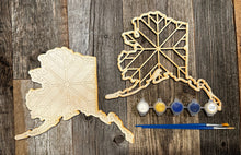 Load image into Gallery viewer, Alaska Barn Quilt pattern Painting Kit