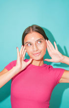 Load image into Gallery viewer, It's Glow Time Glitter Hydrogel Mask: Brightening