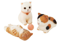 Load image into Gallery viewer, Hamanaka Needle Felting Kit: Baby Kittens & Yarn Ball DIY
