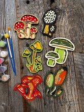 Load image into Gallery viewer, Mini DIY painting Mushrooms and Toadstools gift set