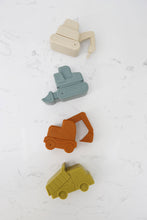 Load image into Gallery viewer, Construction Vehicle Mold Free Silicone Bath Toy Set