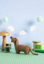 Load image into Gallery viewer, Dachshund Mini Needle Felting Kit