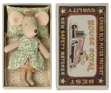 Load image into Gallery viewer, Princess Little Sister, Mouse in Box