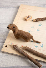 Load image into Gallery viewer, Dachshund Mini Needle Felting Kit