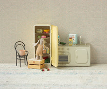 Load image into Gallery viewer, Miniature fridge - Yellow
