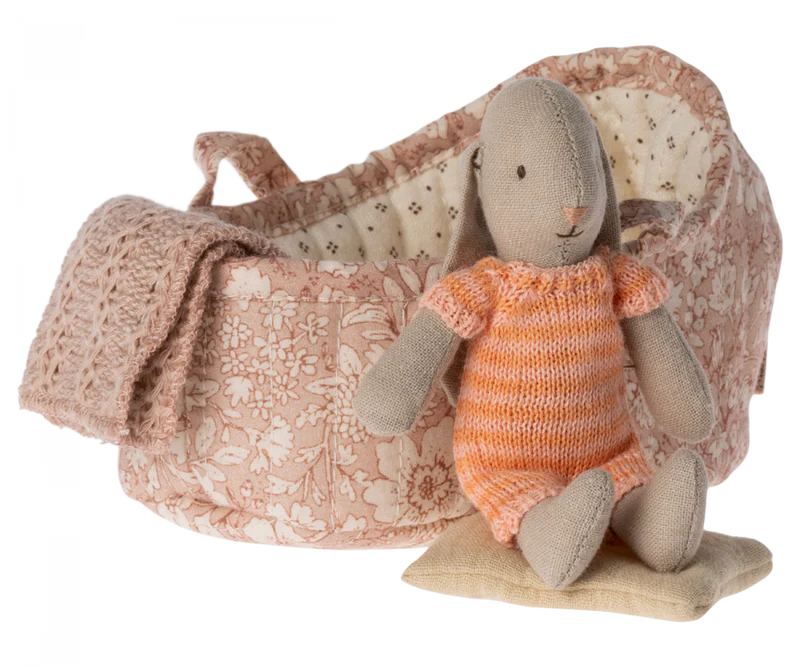 Bunny in Carry Cot, Micro