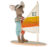 Beach mice, Surfer big brother