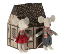 Load image into Gallery viewer, Winter Mice Twins, Little Brother and Sister
