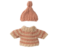 Knitted sweater and hat, Big sister  mouse