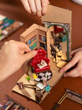 Load image into Gallery viewer, DIY Miniature House Book Nook Kit: Bookstore
