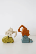 Load image into Gallery viewer, Construction Vehicle Mold Free Silicone Bath Toy Set 
