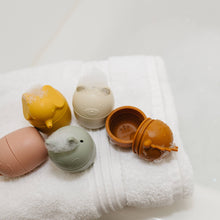 Load image into Gallery viewer, Animal Mold Free Silicone Bath Toy Set 
