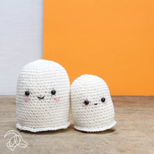 Load image into Gallery viewer, DIY Crochet Kit - Ghost Friends
