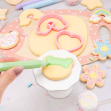 Load image into Gallery viewer, Play &amp; Display Sugar Cookie Deco Dough DIY Craft Kit (6pcs/case)
