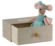 Load image into Gallery viewer, Dance mouse in daybed, Little sister
