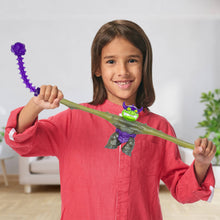 Load image into Gallery viewer, Moose Toys Heros of Goo Jit Zu Stretch Strikers Deluxe Hero
