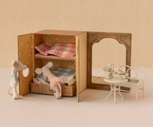 Load image into Gallery viewer, Ballet mice in dance studio
