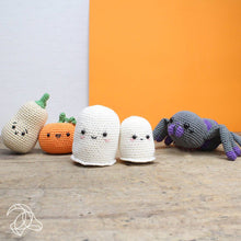 Load image into Gallery viewer, DIY Crochet Kit - Ghost Friends
