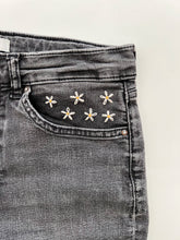 Load image into Gallery viewer, Stick &amp; Stitch Floral embroidery patterns for clothing

