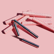 Load image into Gallery viewer, BLACK MATTE Liquid Eyeliner Brush Applicator
