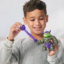 Load image into Gallery viewer, Moose Toys Heros of Goo Jit Zu Stretch Strikers Deluxe Hero
