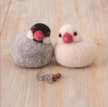 Load image into Gallery viewer, Needle Felting Kit: Java Sparrow DIY Craft - Made in Japan
