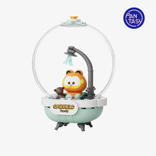 Load image into Gallery viewer, Garfield Crystal Ball - Cozy Bath
